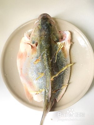 清蒸新鲜鲈鱼