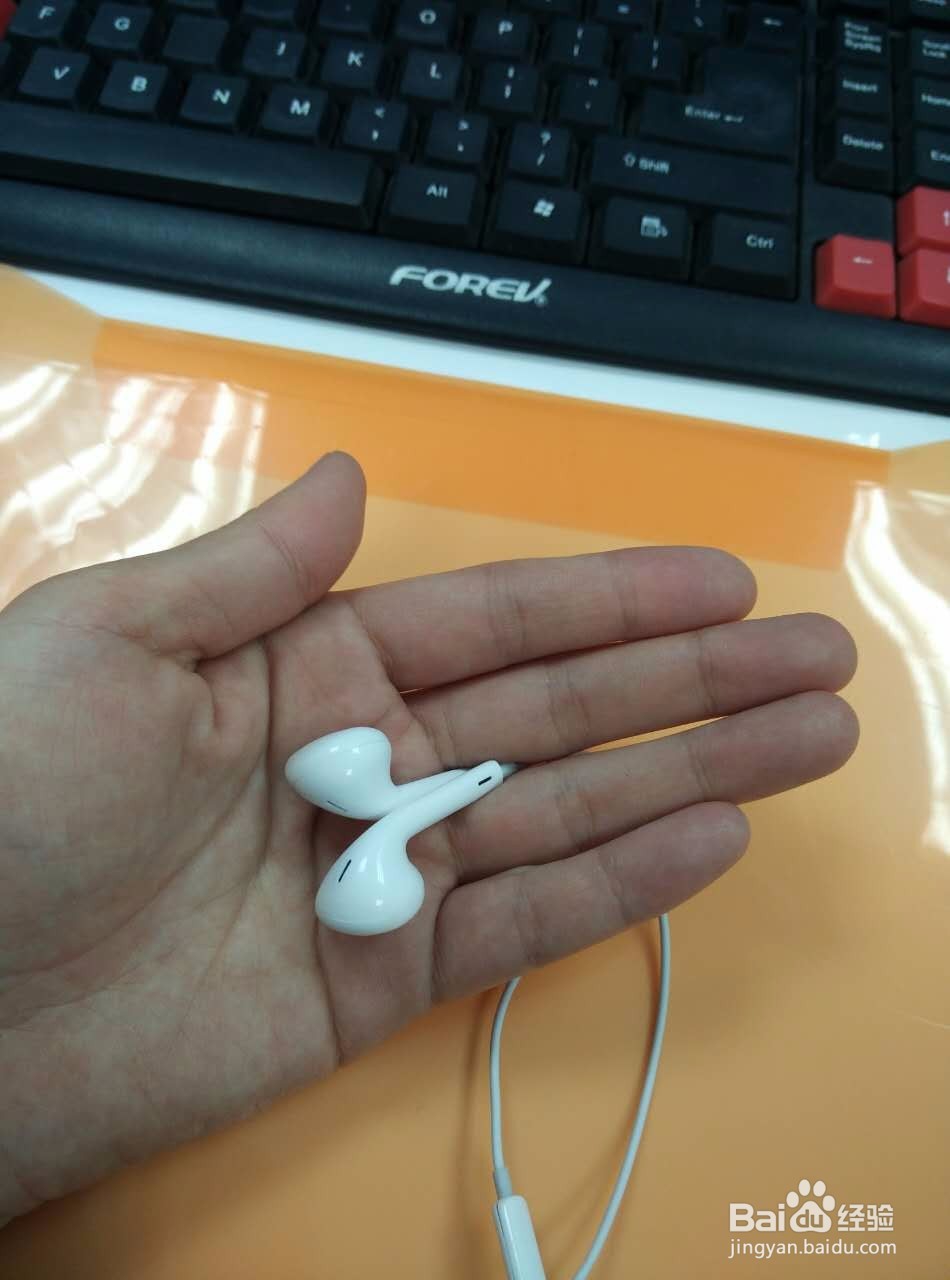 怎么在30秒之内正确收纳耳机线？