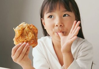 如何让宝宝健康地吃零食呢