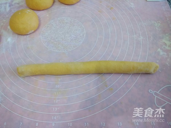 南瓜葡萄干排包