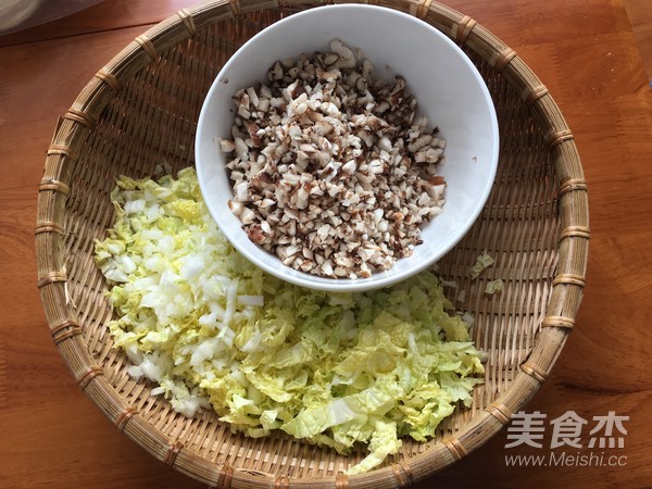 猪肉白菜香菇饺子