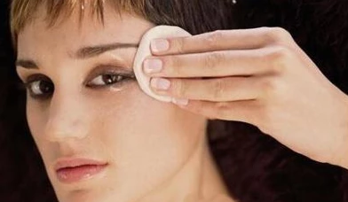 怎么做才可以清除黑头?