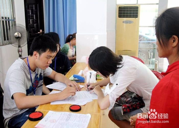 大学生借贷16000合同52000怎么办