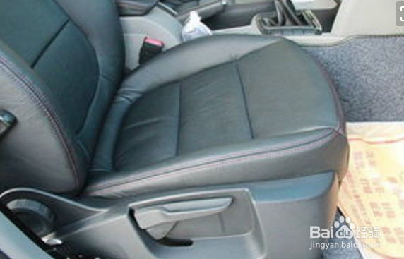 宝马坐椅皮子开裂如何处理