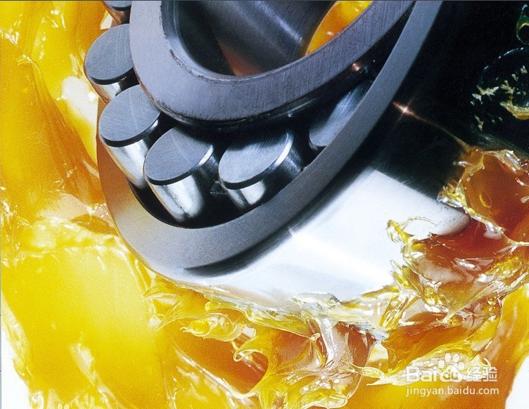 起重机地盘长期不使用应如何保管？