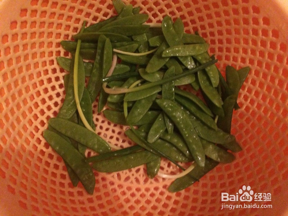 荷兰豆炒鲜鱿鱼的家常做法