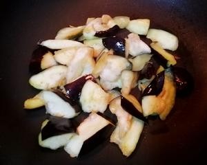 怎么做好吃又下饭的家常地三鲜呢？