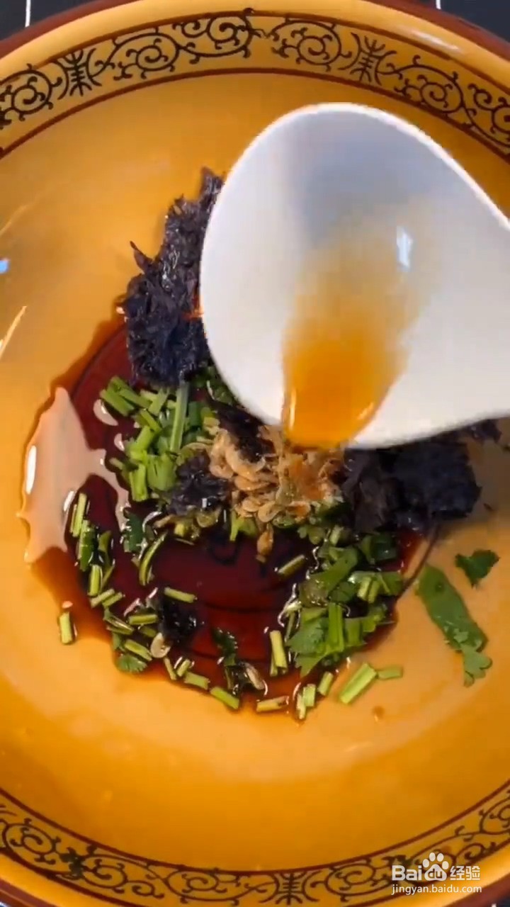 如何制作酸汤水饺