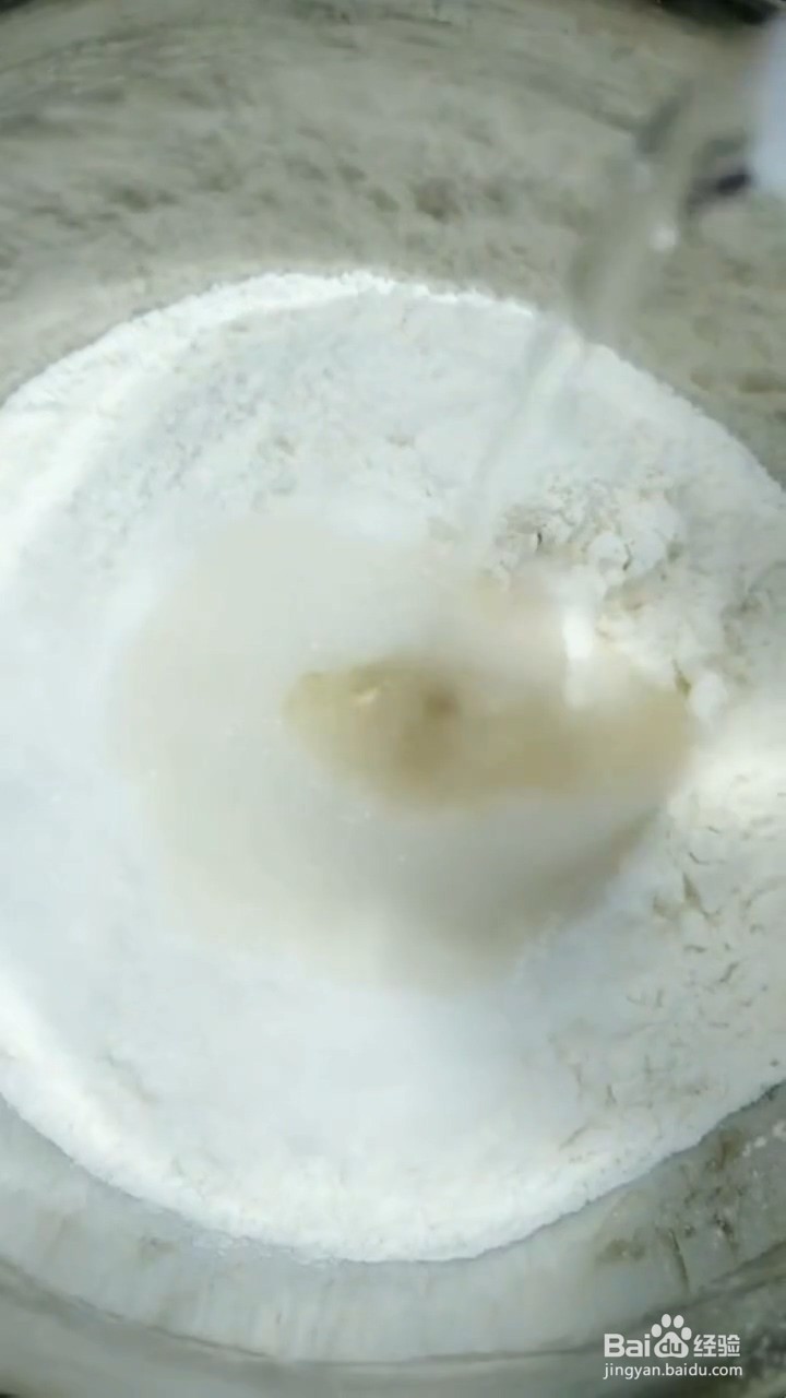 怎么在家做家庭版豆沙花卷