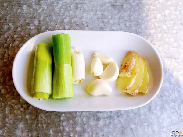 塔吉锅羊排焖饭