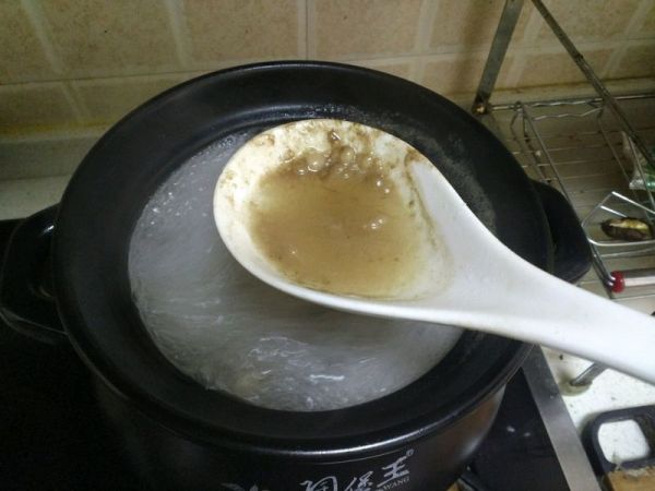 白萝卜炖排骨汤