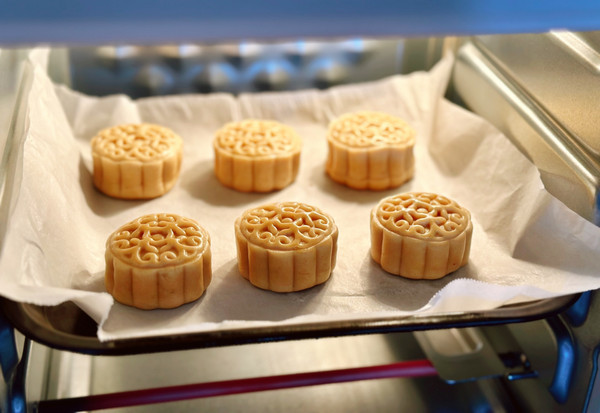 广式金沙奶黄月饼