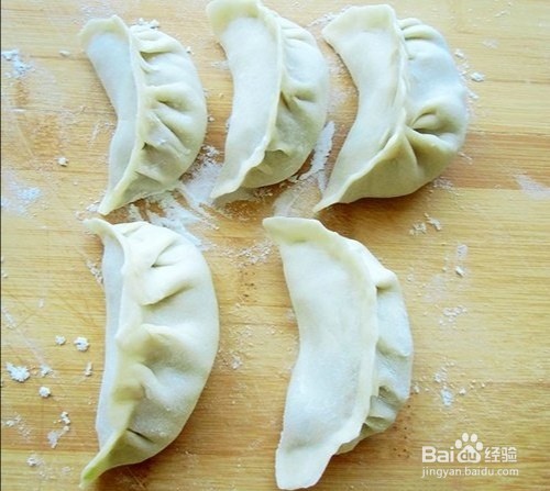 煎饺抱蛋的家常做法