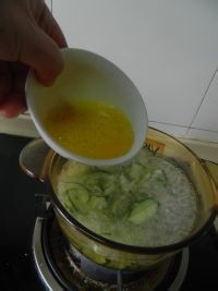 黄瓜鸡蛋汤详细做法