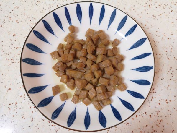 牛排培根肉双拼披萨