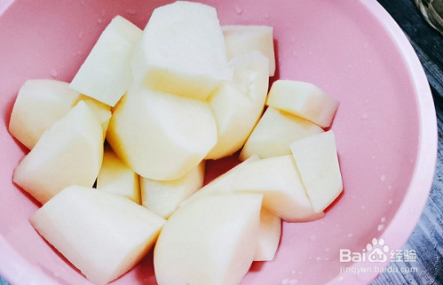 鸡肉炖土豆怎么做
