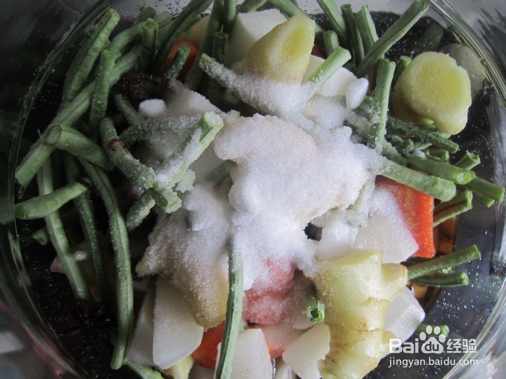 口感脆生，色泽鲜亮，开胃提神------四川泡菜