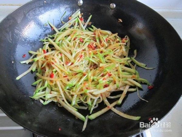 如何制作辣椒酱炒萝卜