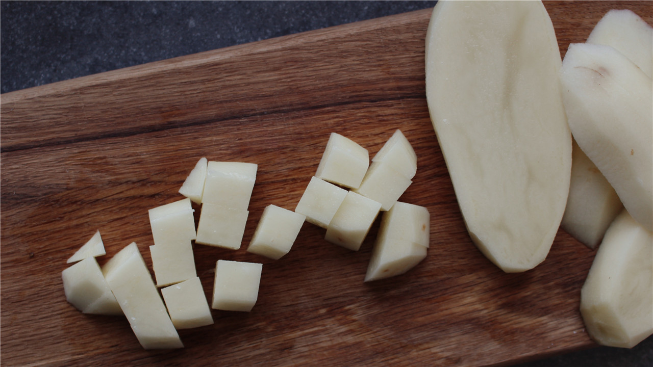 香菇土豆油饭的做法，妈妈们学会了吗？