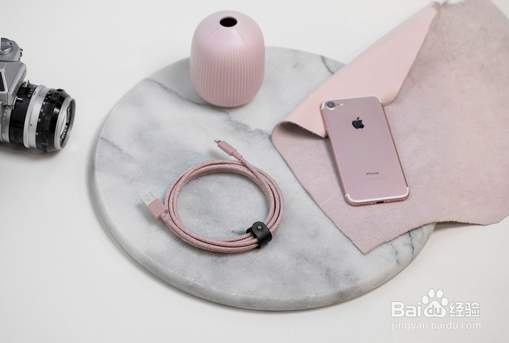 气泡饮料打开后就很难保存 这个盖子会帮到你