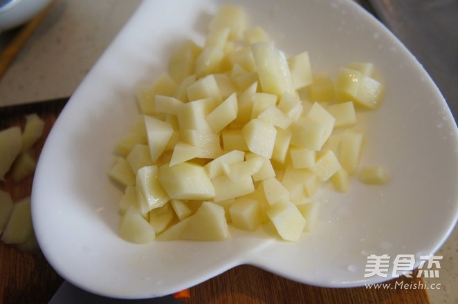 绿咖喱菊花羊肉饭