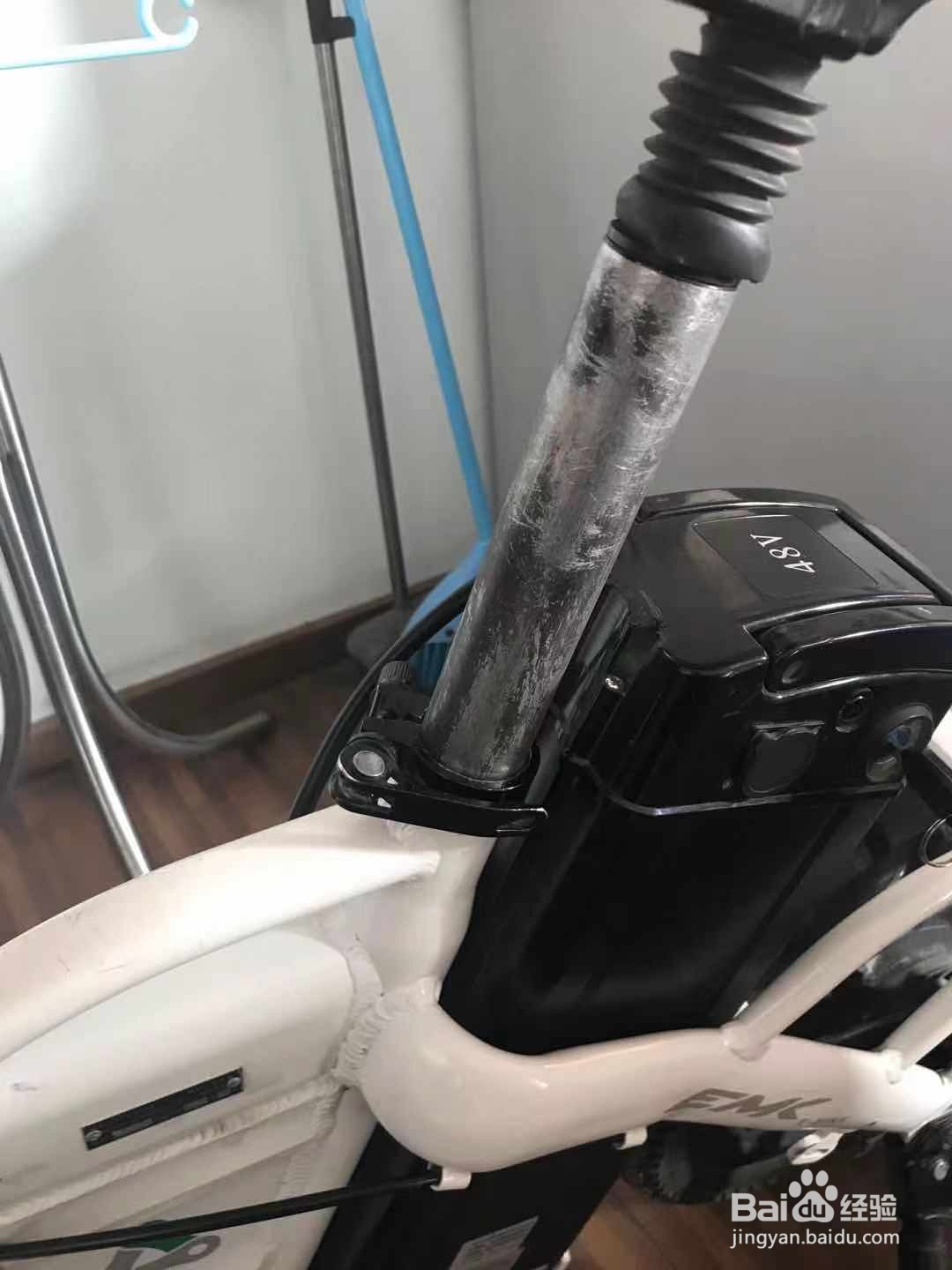 如何折叠电动自行车
