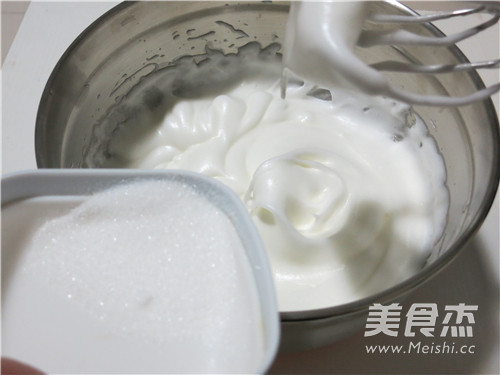 美丽的玫瑰花戚风蛋糕