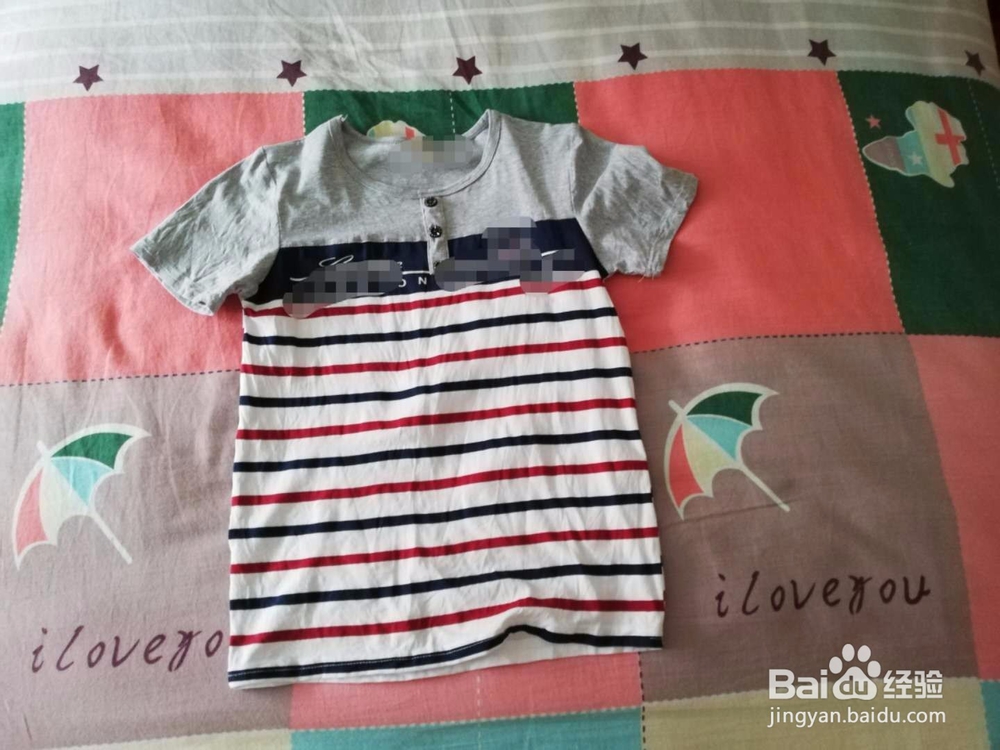 T恤衫怎么叠整齐好看