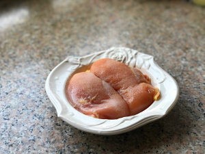 健身减肥必备香煎鸡胸肉