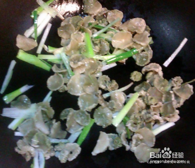 鸡肫炒莴笋干