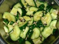 怎么拍黄瓜更好吃