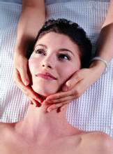 脖子落枕怎么快速治疗