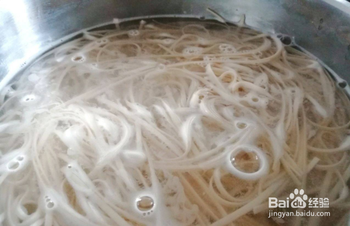 家常菜：辣拌面