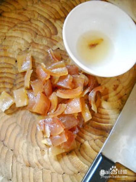 鲜美腊肉皮炖胡萝卜