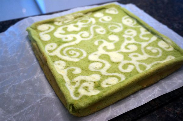 绿茶彩绘蛋糕卷