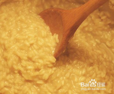 如何做出完美的意大利烩饭：带照片的教程