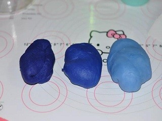 梦幻渐变色冰皮月饼怎么做?