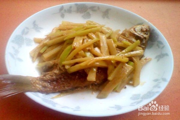 萝卜炖鲫鱼-----营养美味