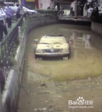 车被淹了，如何开门