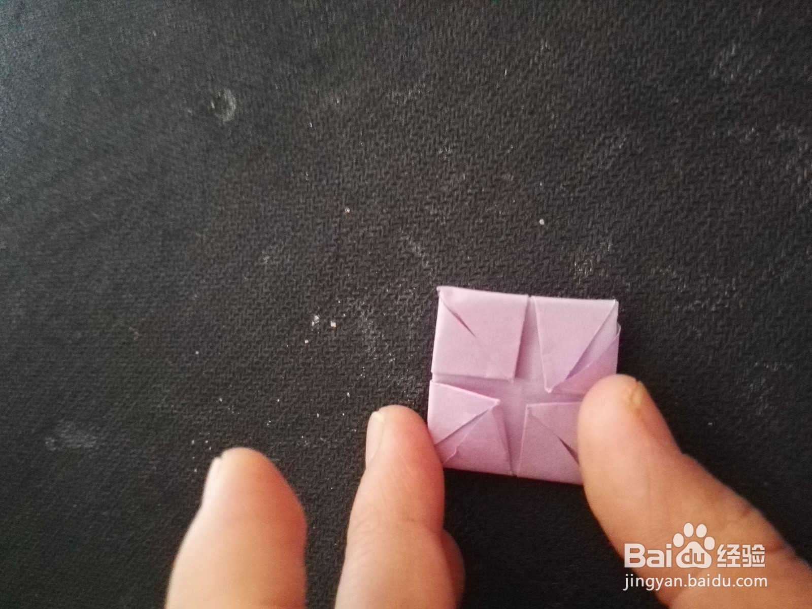 小男孩喜欢的小斧头的折法