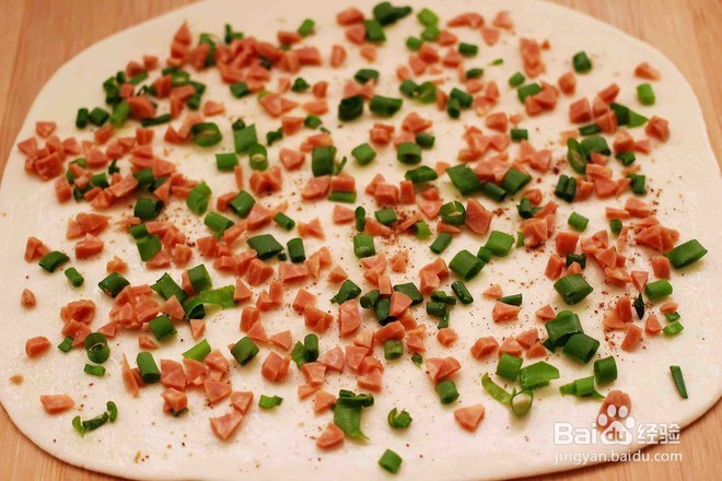 小香葱香肠花卷