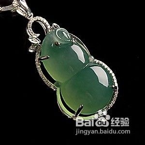 用什么洗翡翠？怎样洗翡翠？