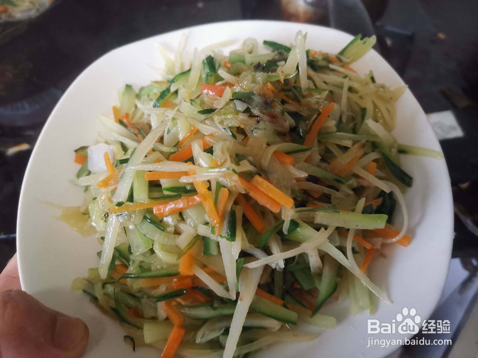 胡萝卜炒黄瓜土豆丝