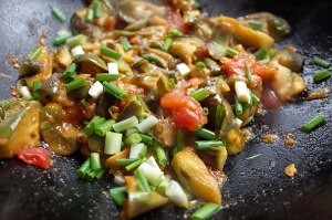 健康养生佳品【茄子焖西红柿】的做法