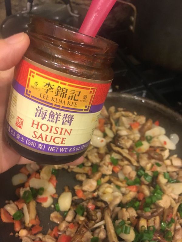 橙香马蹄鸡丁生菜包