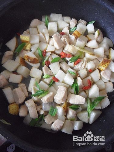 【百姓家的冬季养生菜】鸡脯肉三丁