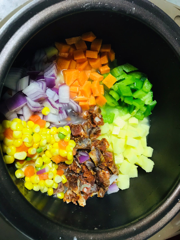 懒人电饭锅风干肠饭