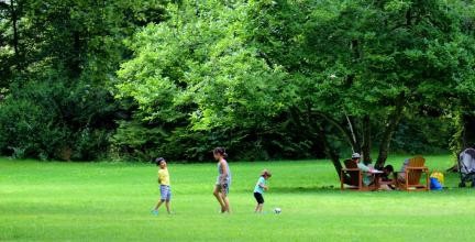 小孩长痱子解决办法？