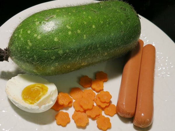 热狗咸蛋炒毛瓜