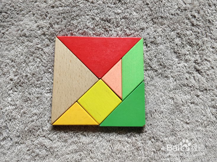 红姑娘果用七巧板怎么拼？